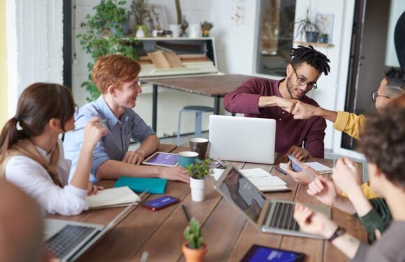Technical Recruiters: 10 for Mastering Talent Sourcing
