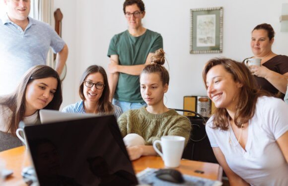 Improving Cross-Department Collaboration via CRM Platforms