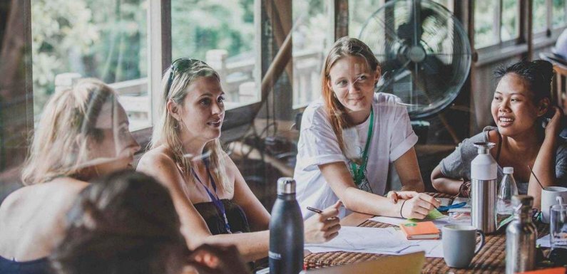 How to Build a Loyal Community for Your Restaurant on Social Media