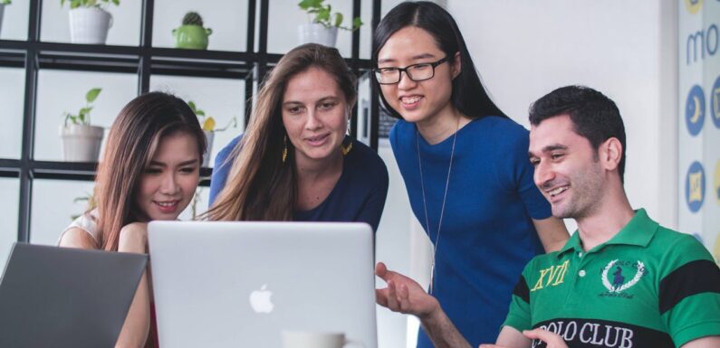 E-commerce SEO: How AI Is Changing Online Shopping Behavior