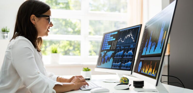 Personalize and Improve Elearning Experiences with Data Mining Services